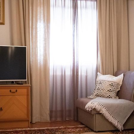 Vila Paula Malinska Exteriér fotografie