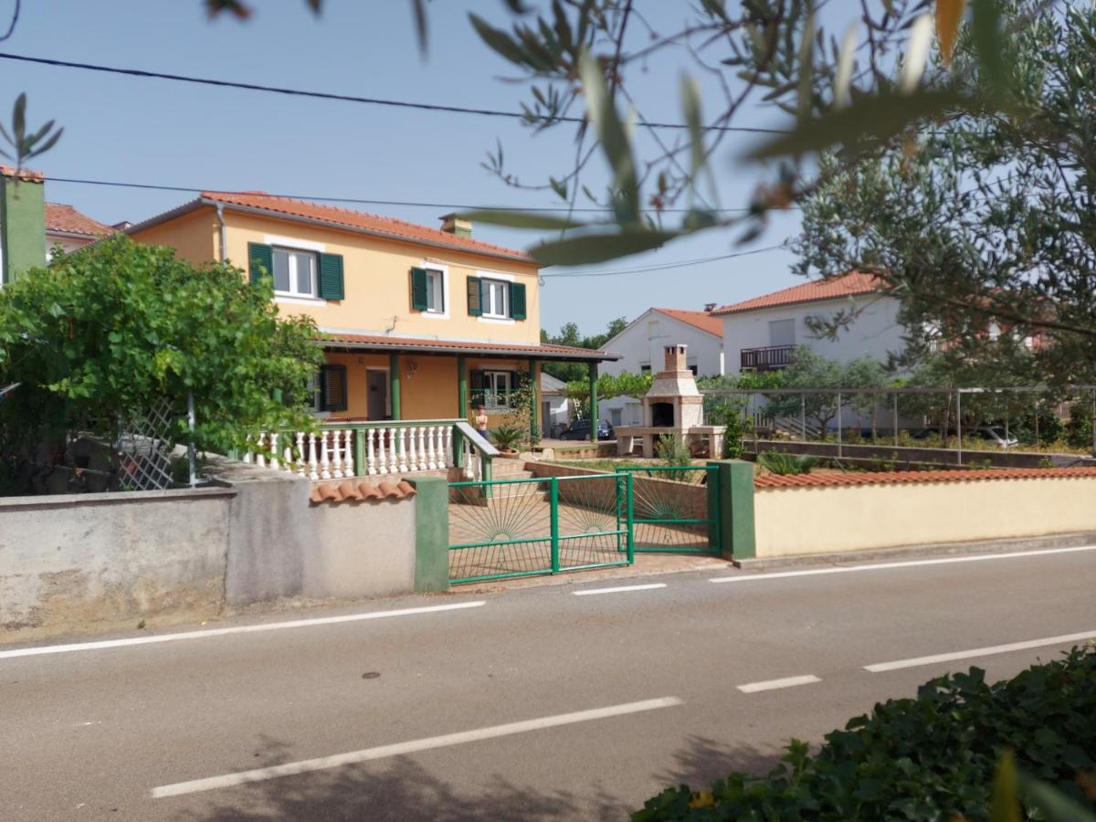 Vila Paula Malinska Exteriér fotografie